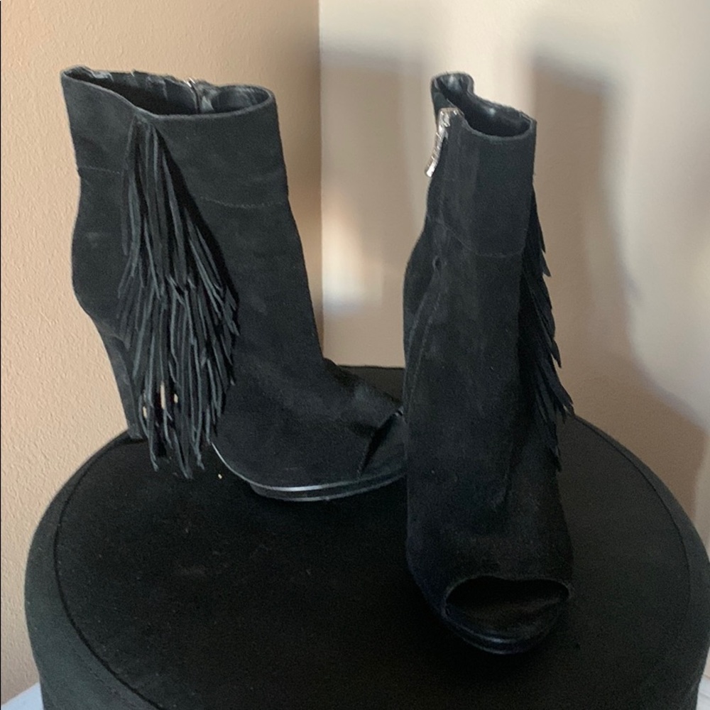 BCBG fringe heeled booties black